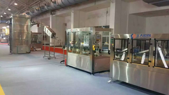 Ημι αυτόματο ανοξείδωτο 304 1000 CPH γραμμών μπύρας κονσερβοποιώντας - 2000 CPH