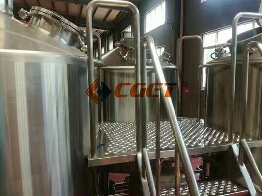 220V / μπύρα εξοπλισμού 380V Microbrewery που κατασκευάζει τις εγκαταστάσεις τα με το κλειδί στο χέρι συστήματα Brewpub