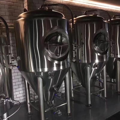 σύστημα εγχώριου Microbrewery εξοπλισμού παρασκευής μπύρας τεχνών 380V 50Hz 3 έτη εξουσιοδότησης