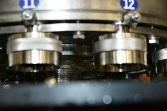 Υλικό πληρώσεως Monoblock υψηλής ταχύτητας και Capper μηχανή 12Oz 14Oz 16Oz πλήρωσης δοχείων σφραγίζοντας