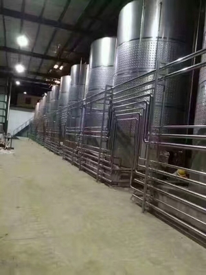 Fermenter μπύρας 120 Bbl μεγάλο με το κλειδί στο χέρι καλυμμένο κωνικό Fermenter γραμμών ζυθοποιείων