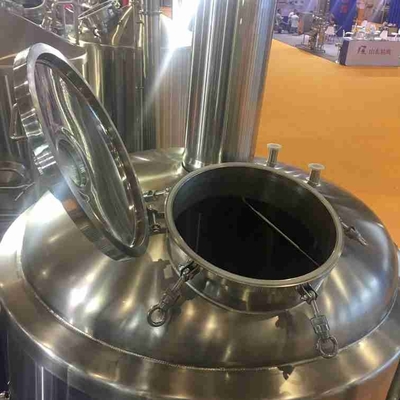 Ατμός που θερμαίνει το ανοξείδωτο 100L 200L 300L εξοπλισμού Microbrewery ανά batch