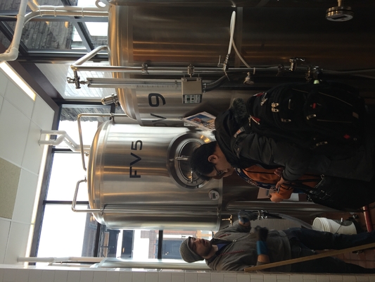 brewhouse άμεσος-πυρκαγιάς 3.5bbl ο μικρός εμπορικός εξοπλισμός παρασκευής ταιρίαξε σε μια άμεση θέρμανση εμπορευματοκιβωτίων 40Hq